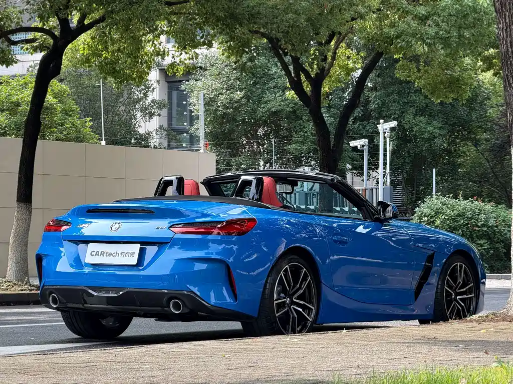 BMW Z4 2023 — фото 18
