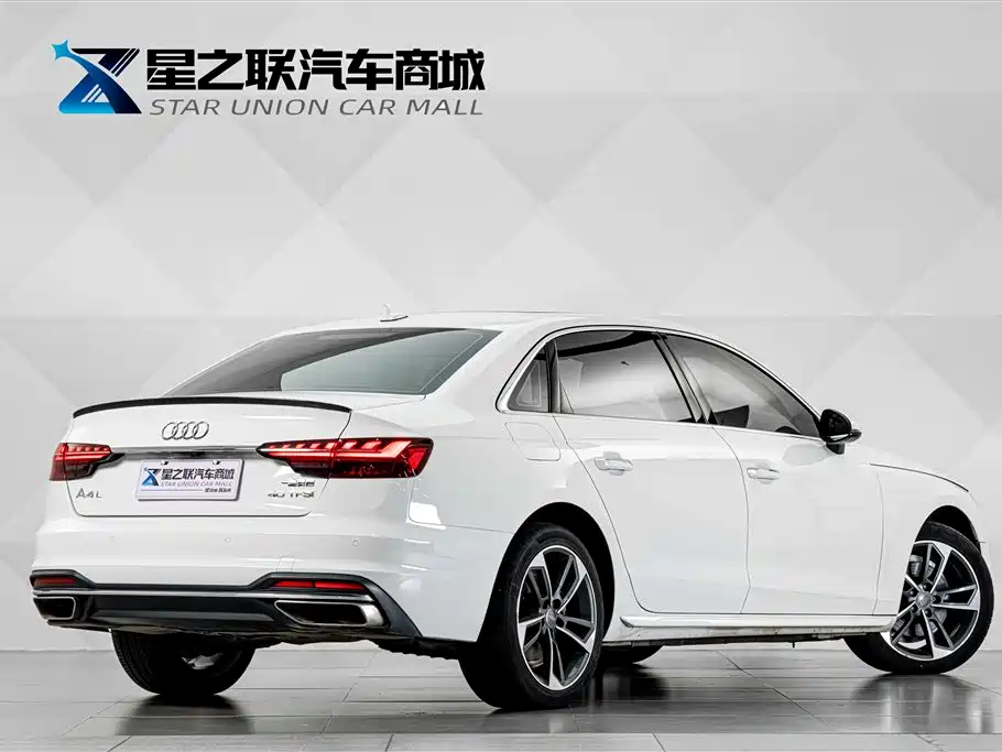 Audi A4L 2021