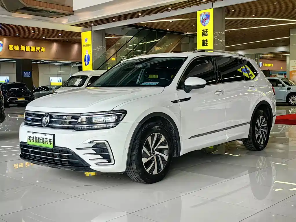 Volkswagen Tiguan L PHEV 2021 — фото 1