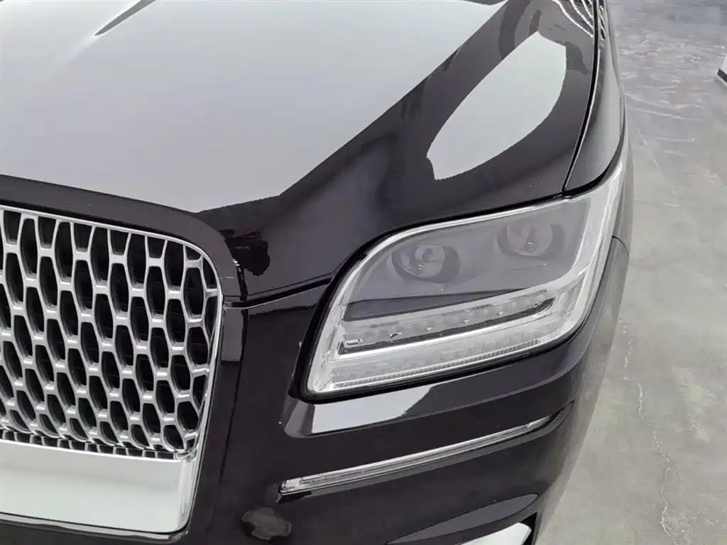 Lincoln Navigator 2022 — фото 18