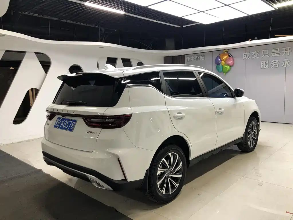 Geely Vision X6 2022 — фото 6