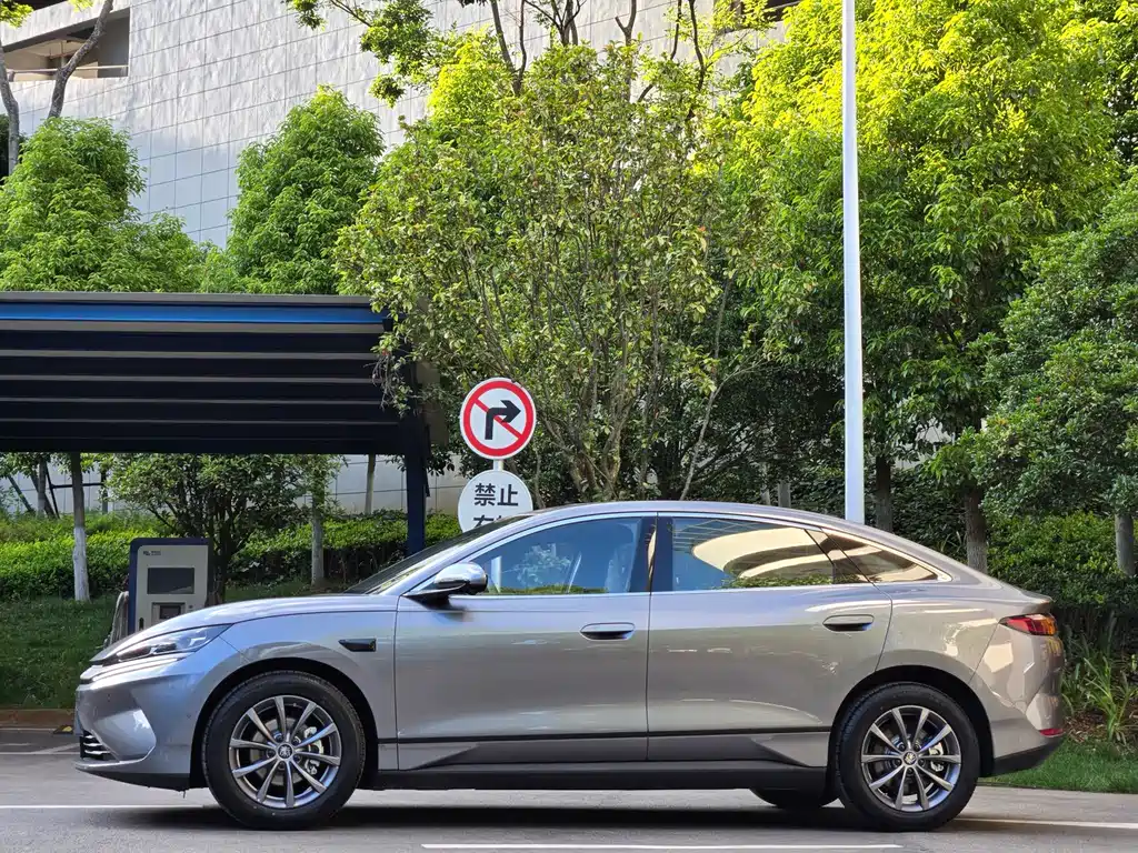 BYD Qin L 2026 — фото 3