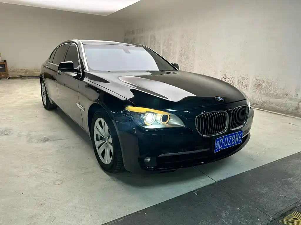 BMW 7 Series 2010 — фото 3