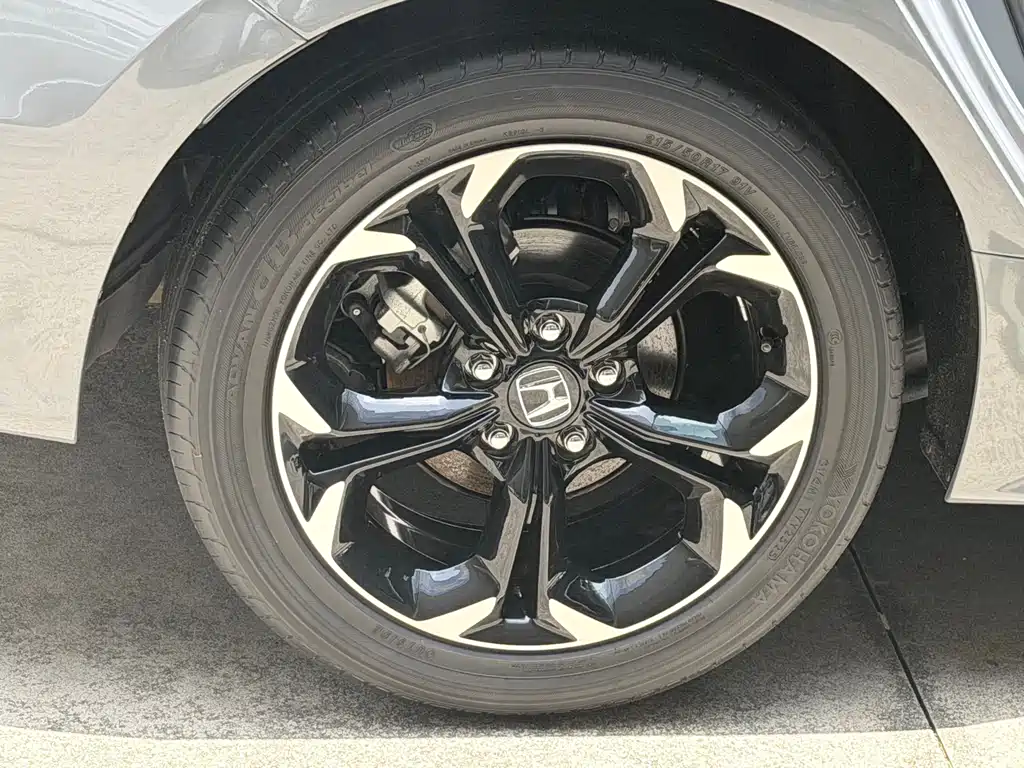 Honda Civic 2025 — фото 13