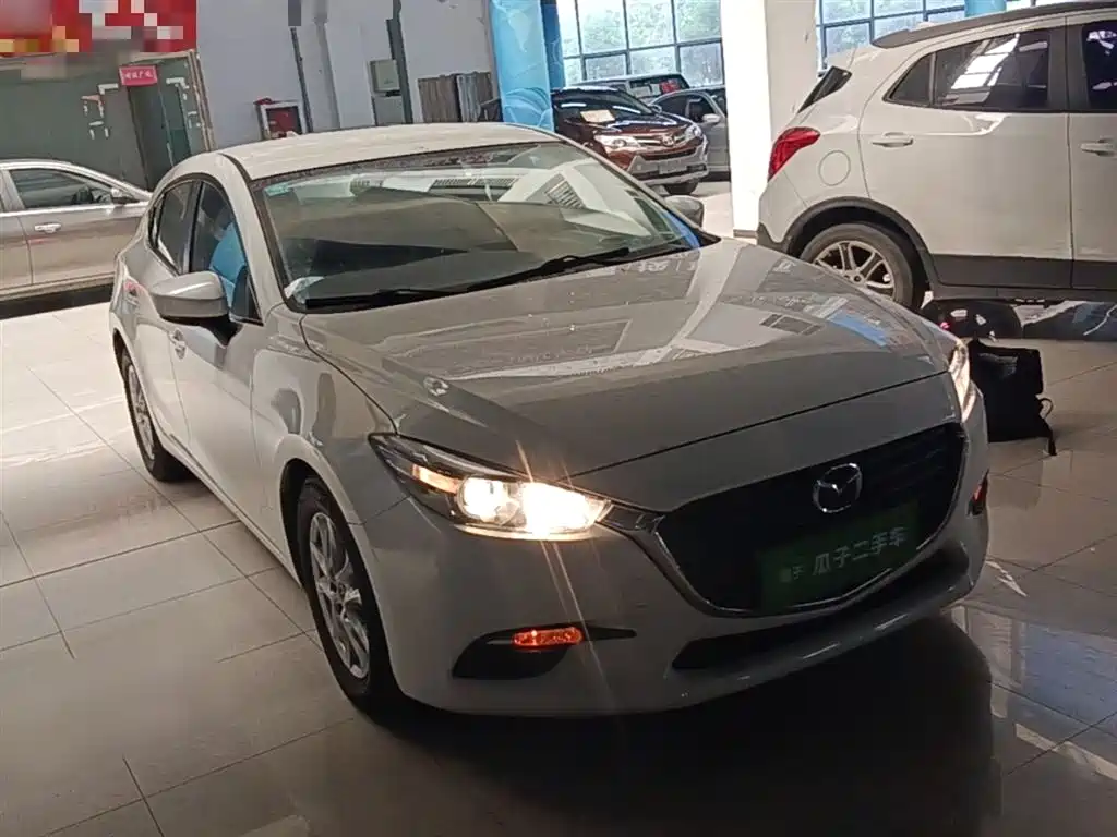 Mazda 3 Axela 2017 — фото 4