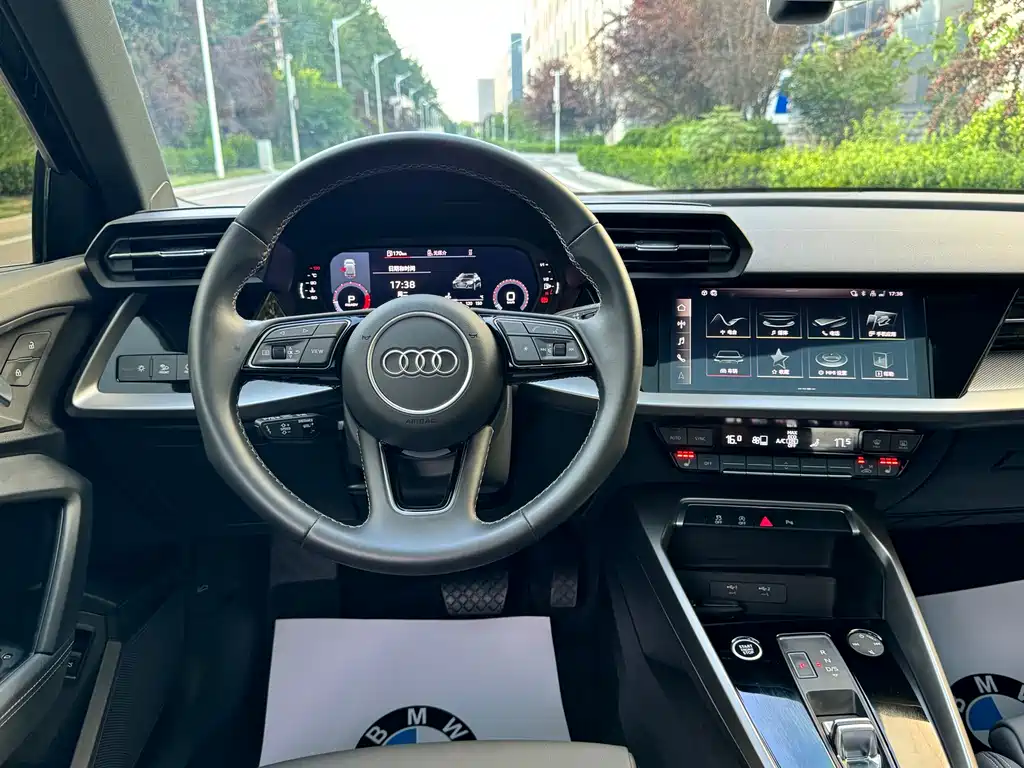 Audi A3 2023 — фото 18