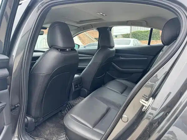 Mazda 3 Axela 2023