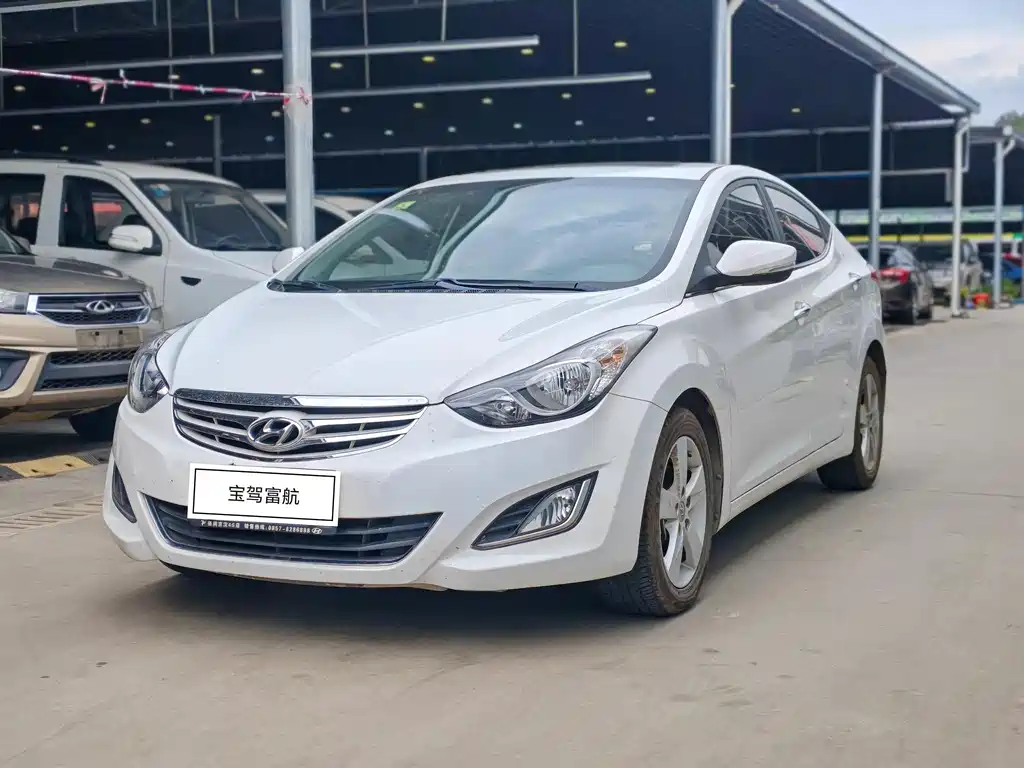 Hyundai Elantra Langdong 2014 — фото 1