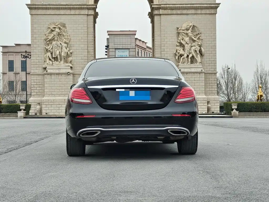 Mercedes-Benz E-Class 2020 — фото 10