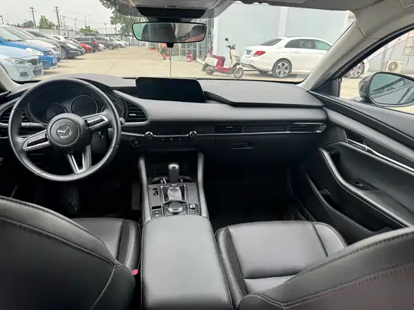 Mazda 3 Axela 2023