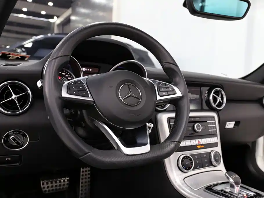 Mercedes-Benz SLC 2019 — фото 13