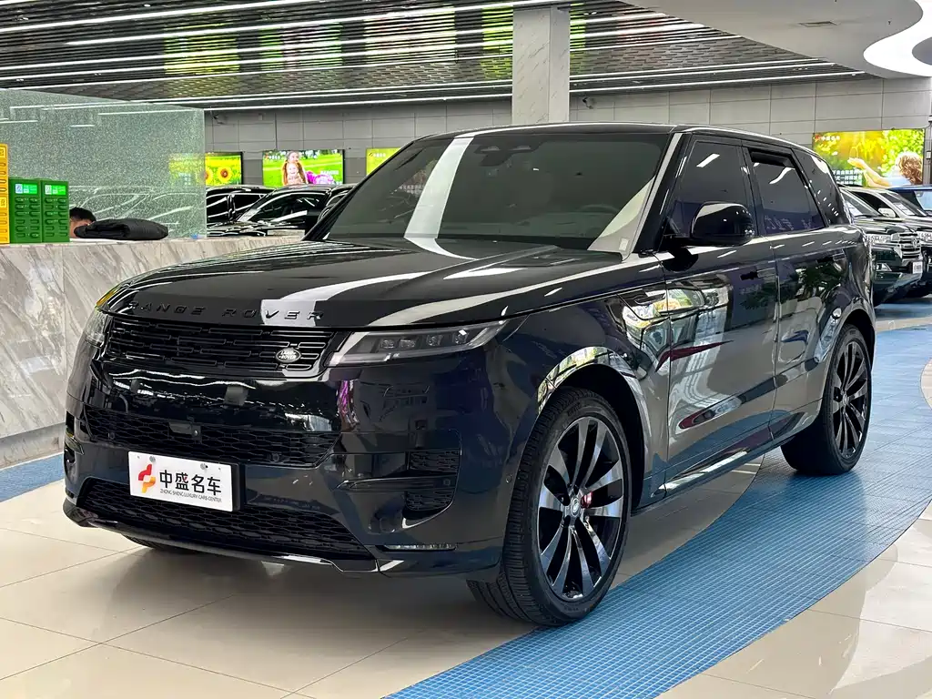 Land Rover Sport 2025 — фото 1