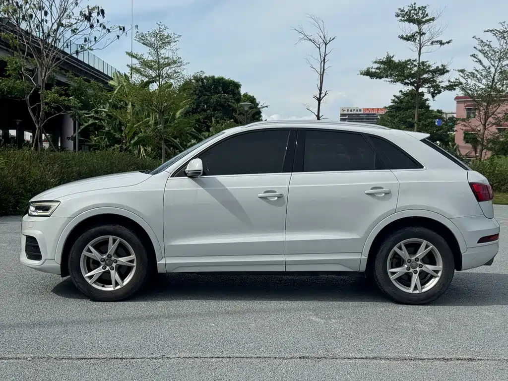 Audi Q3 2018 — фото 7