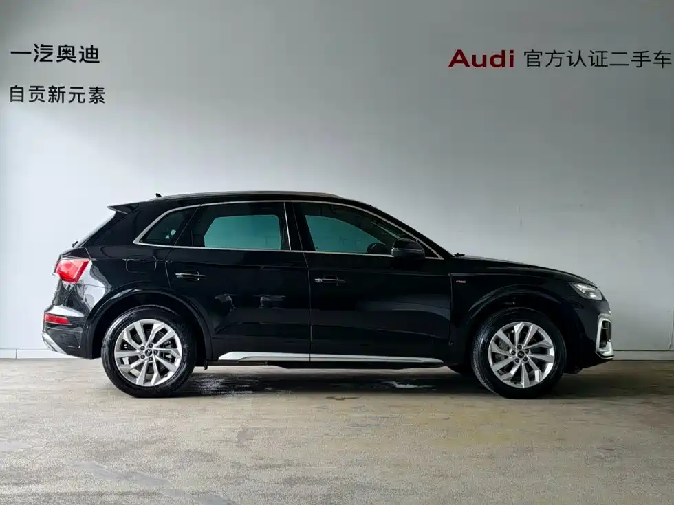Audi Q5L 2022 — фото 2
