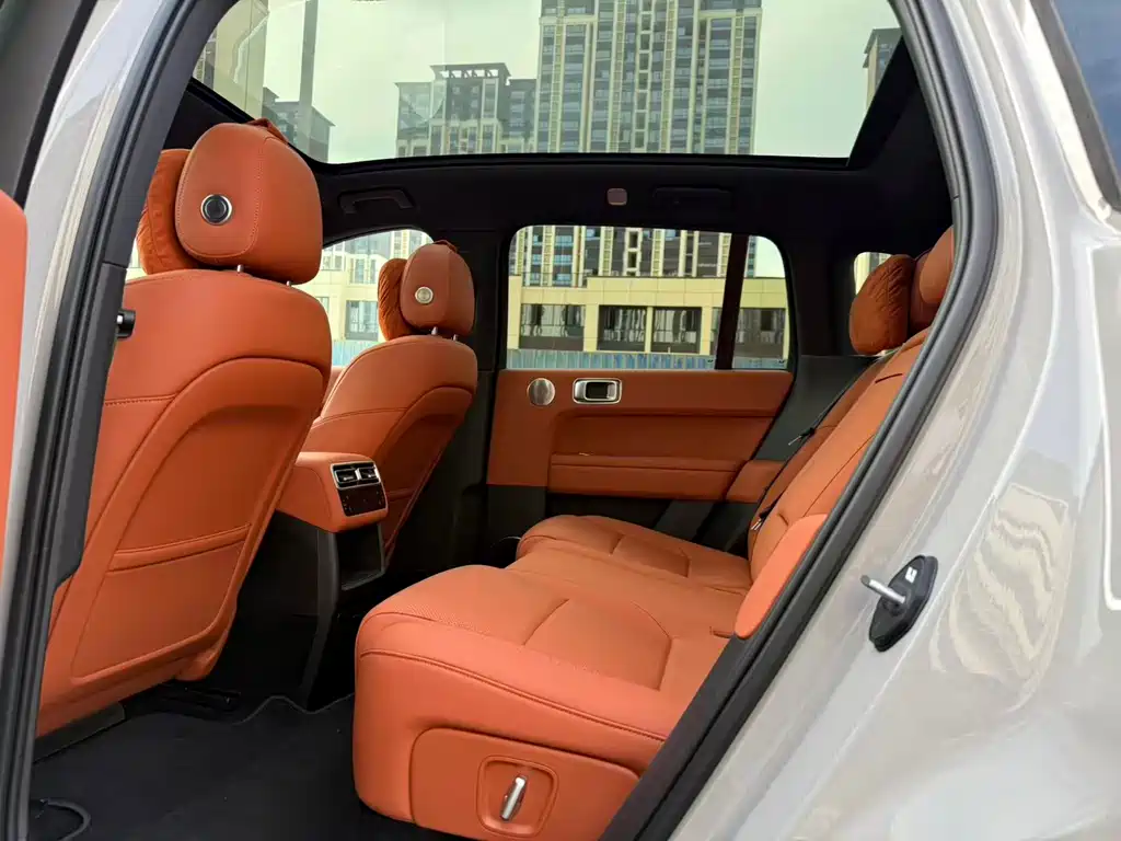 Li Auto Li L6 2025