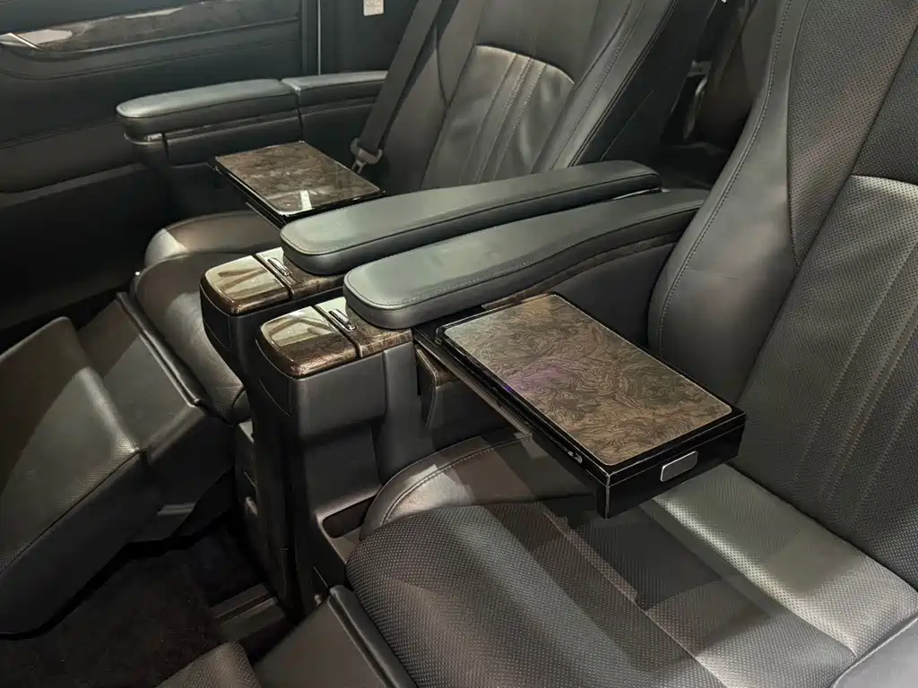 Toyota Alphard 2018 — фото 15