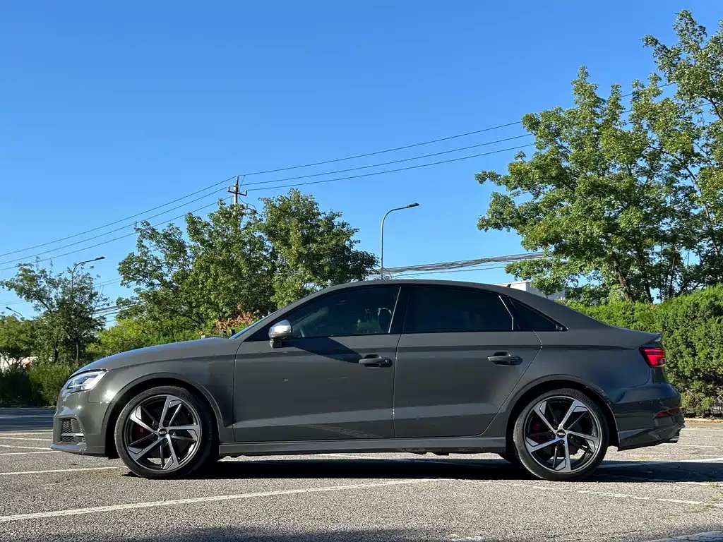 Audi S3 2019 — фото 15