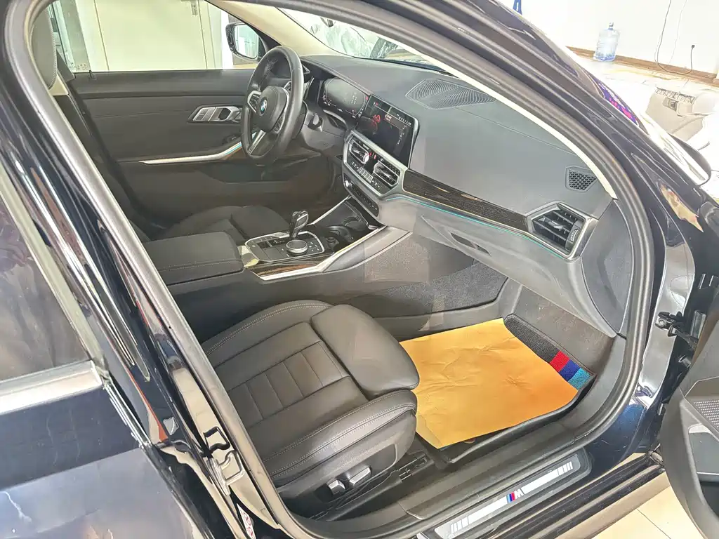 BMW 3 Series 2021