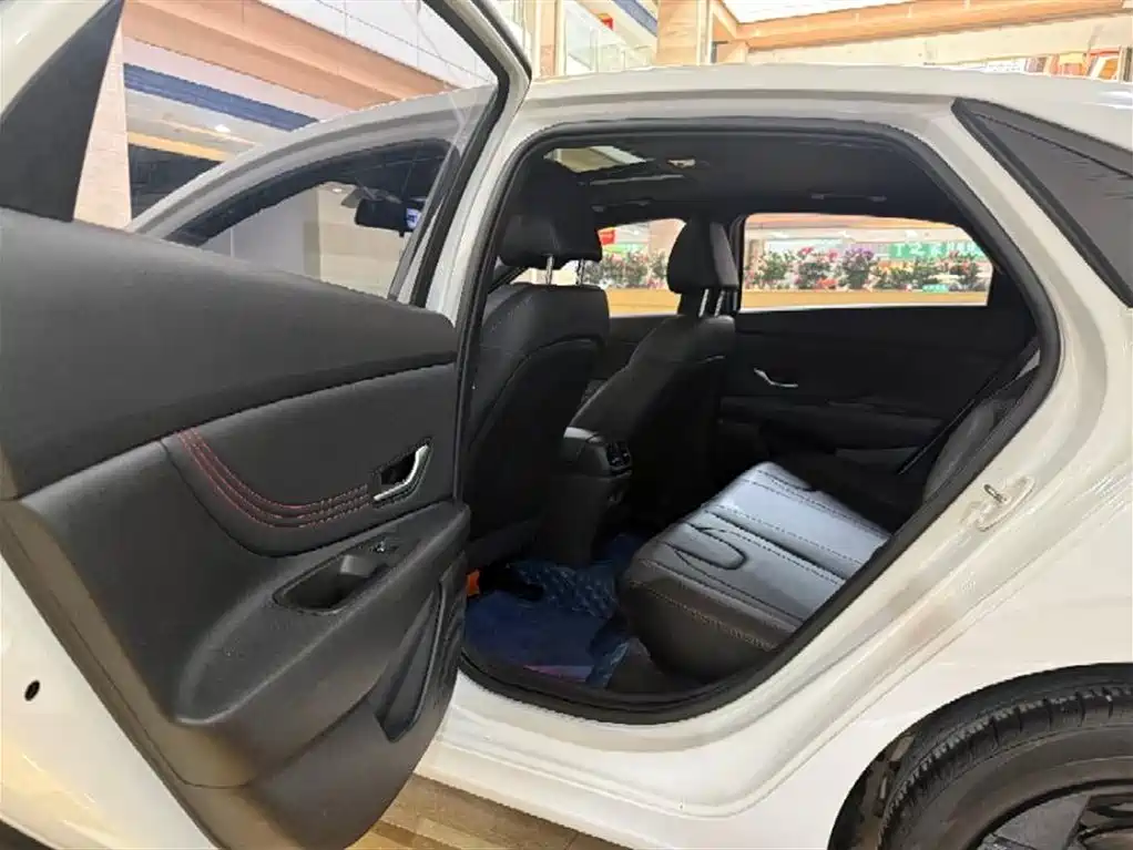 Hyundai Elantra 2023
