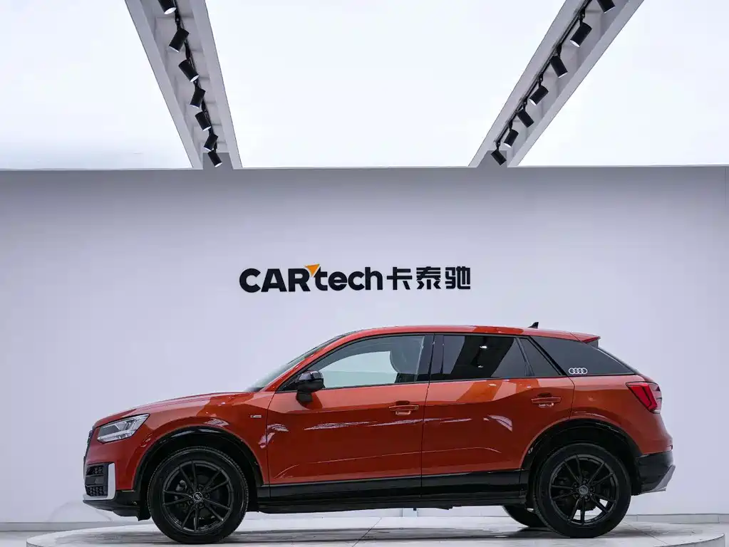 Audi Q2L 2019