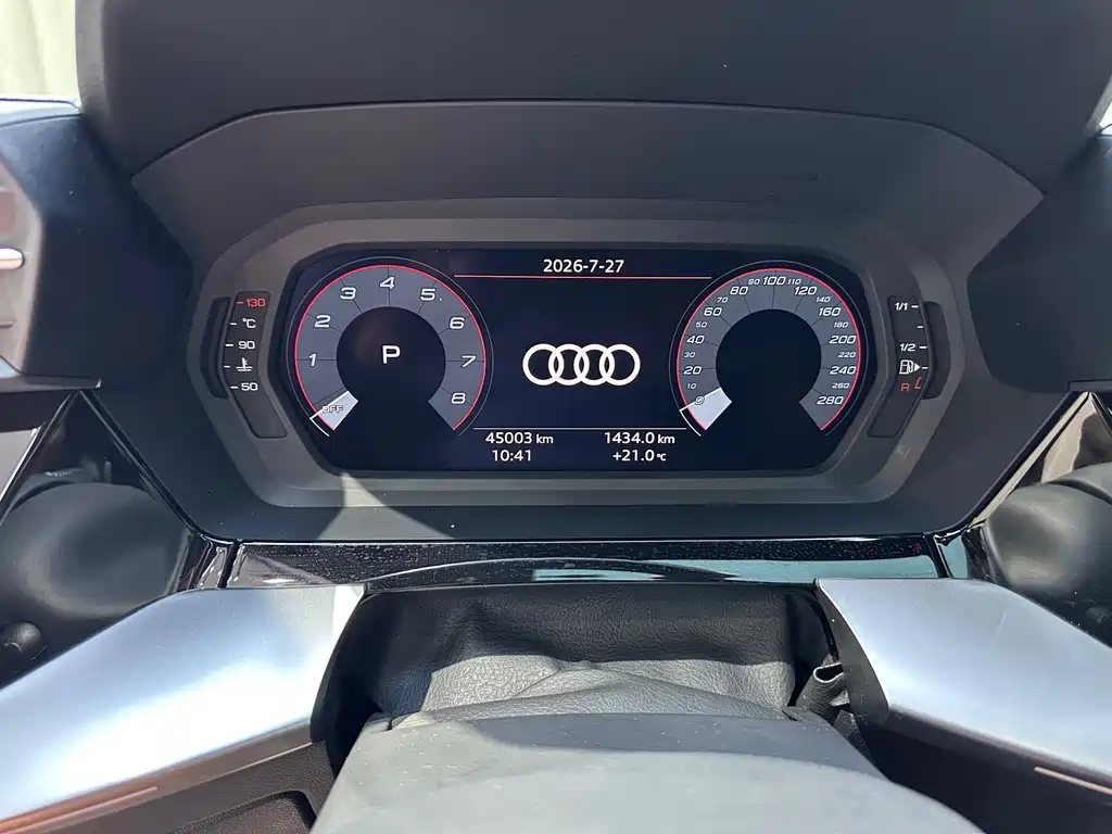 Audi A3 2023 — фото 16