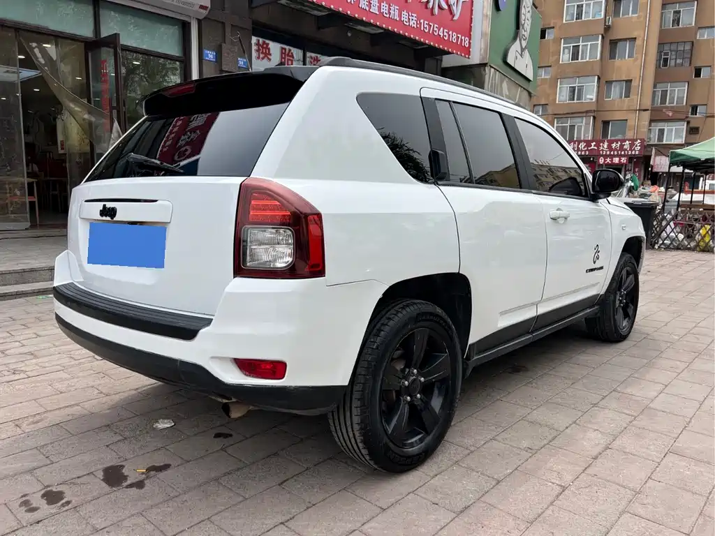 Jeep Compass 2014 — фото 4