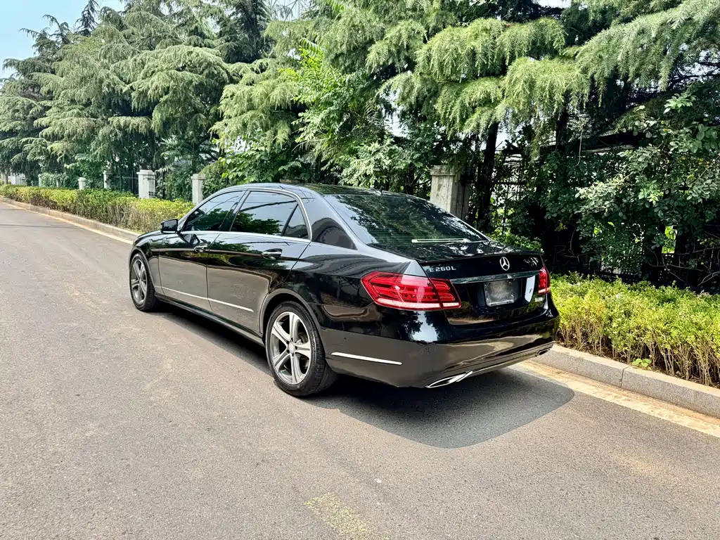 Mercedes-Benz E-Class 2014