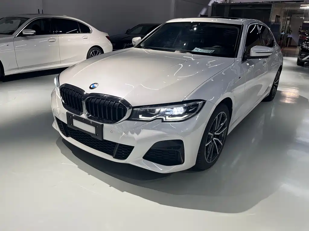 BMW 3 Series 2021 — фото 1