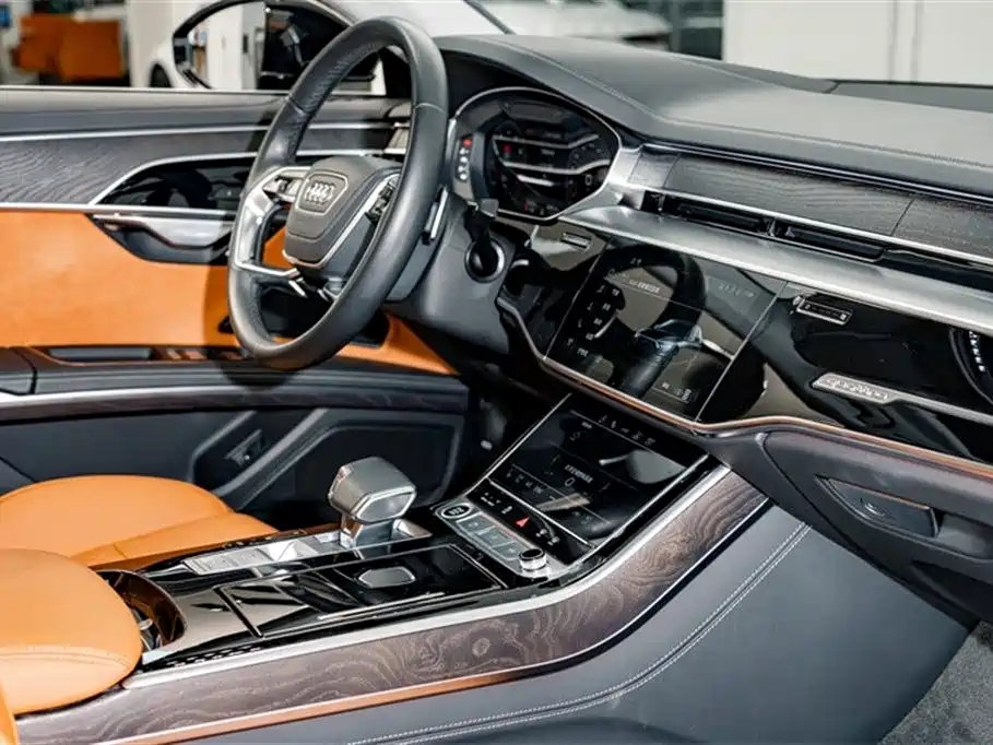 Audi A8 2023 — фото 19