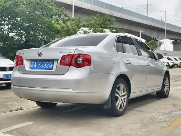 Volkswagen Sagitar 2011