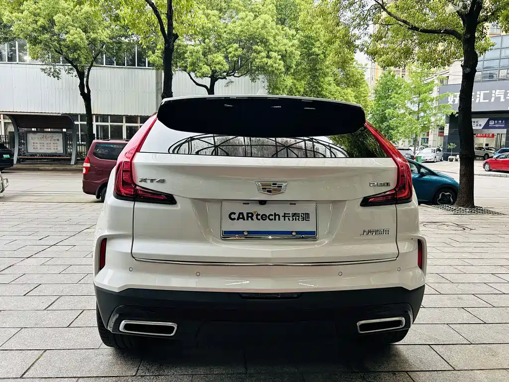 Cadillac XT4 2024 — фото 7