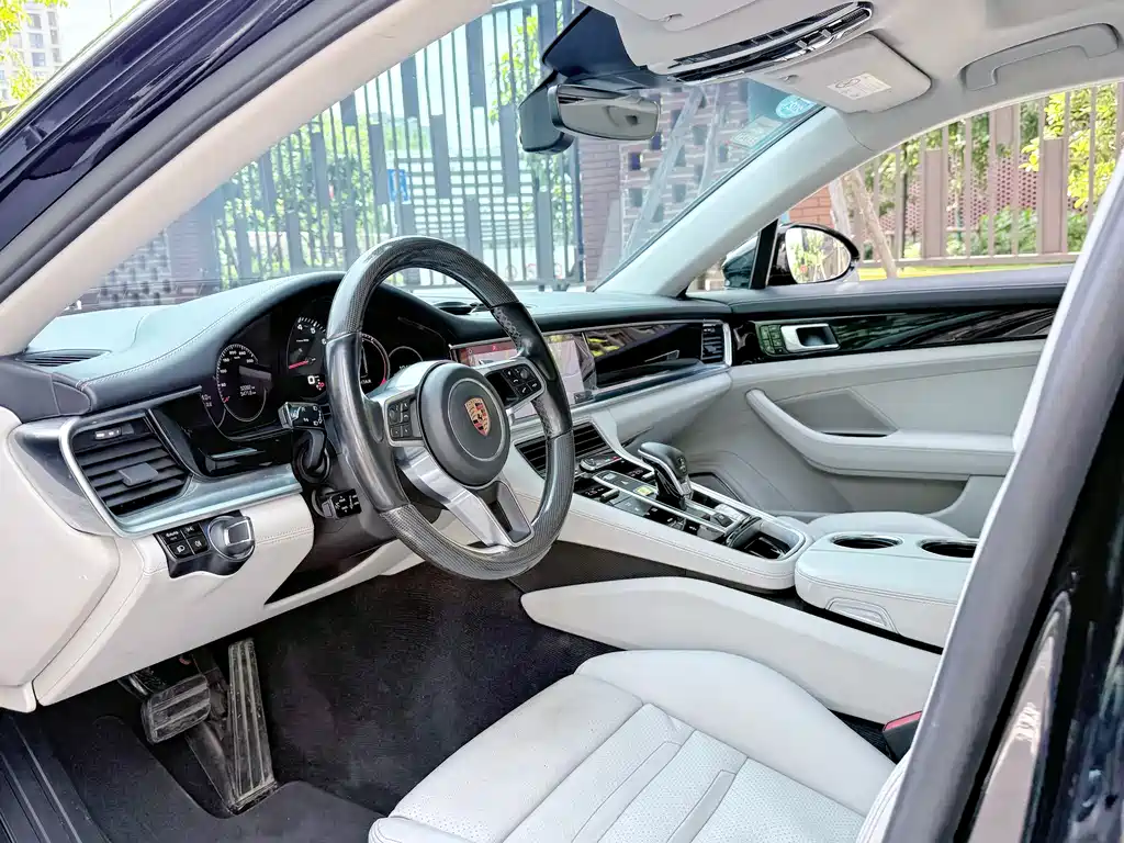 Porsche Panamera 2018 — фото 7