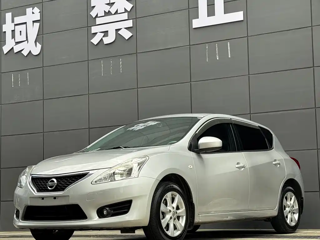 Nissan Tiida 2011