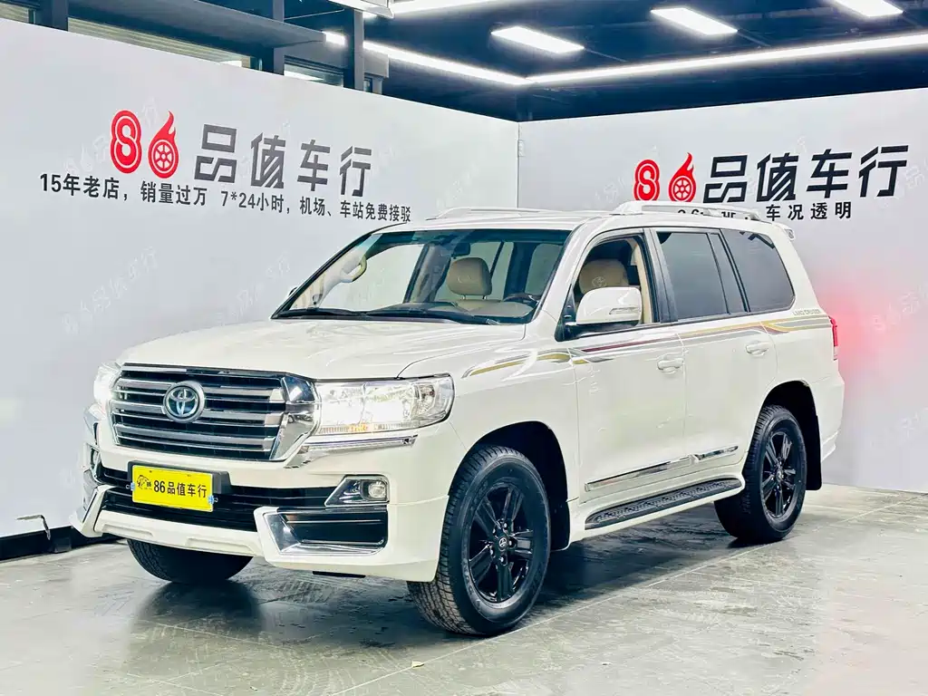 Toyota Land Cruiser 2020 — фото 1