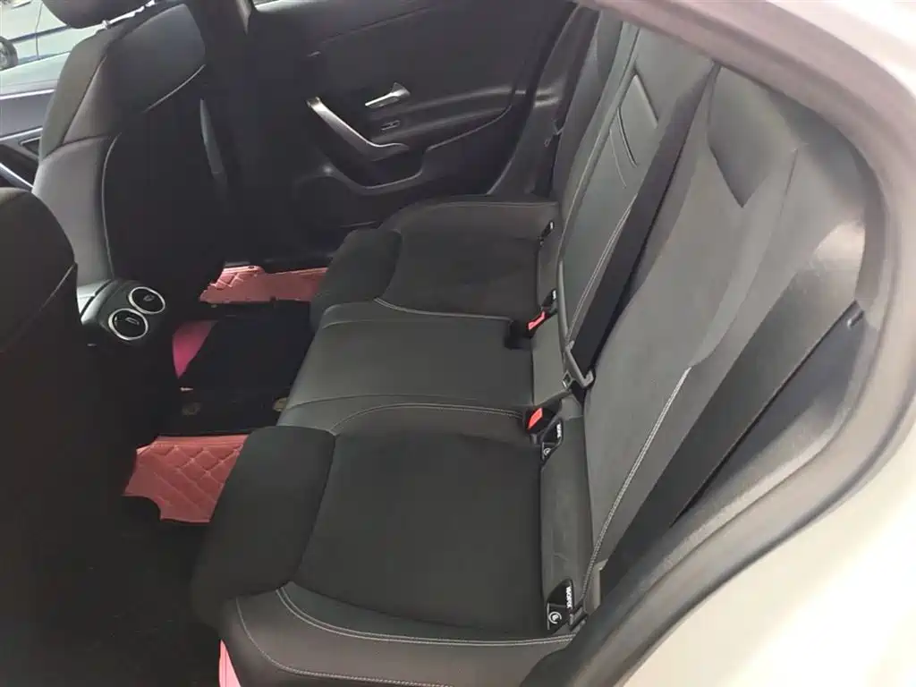 Mercedes-Benz A-Class 2020 — фото 17