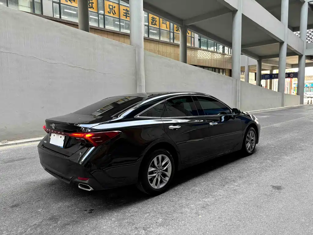 Toyota Avalon 2020 — фото 9