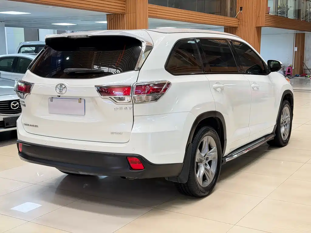 Toyota Highlander 2016 — фото 18