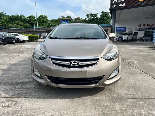 Hyundai Elantra Langdong 2015
