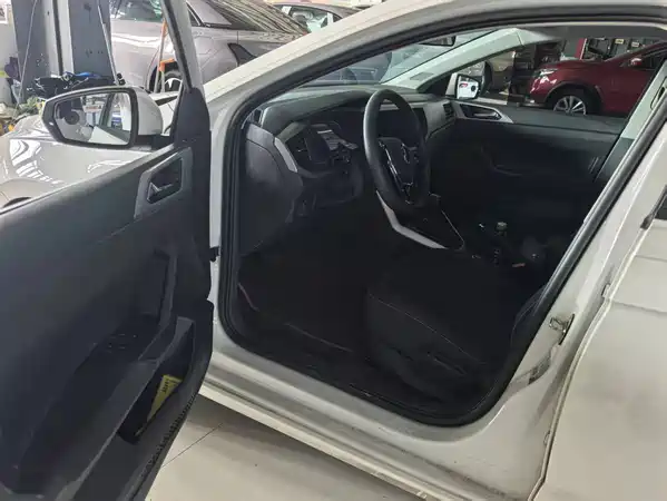 Volkswagen Polo 2022
