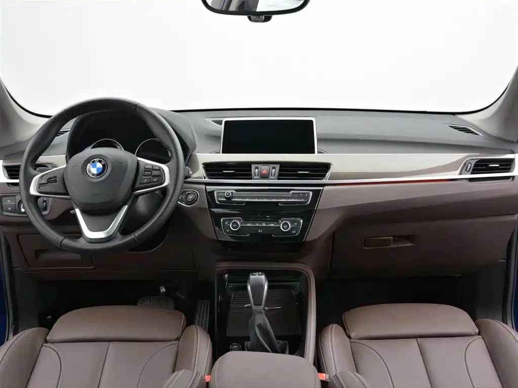 BMW X1 2018 — фото 9