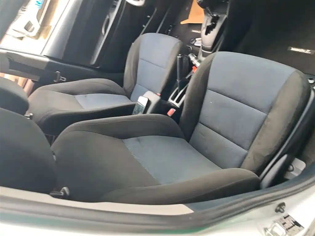Toyota Yaris L 2019 — фото 25