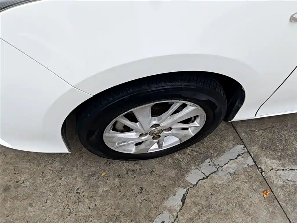 Toyota Yaris L 2019 — фото 23