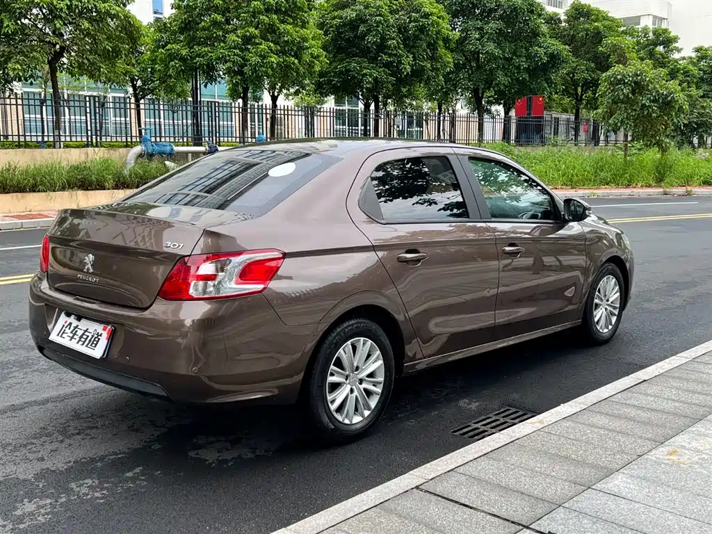 Peugeot 301 2015