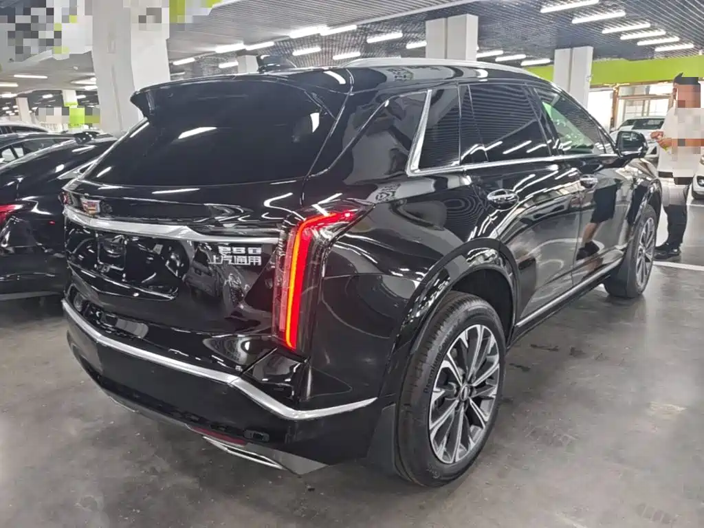 Cadillac XT5 2025 — фото 7