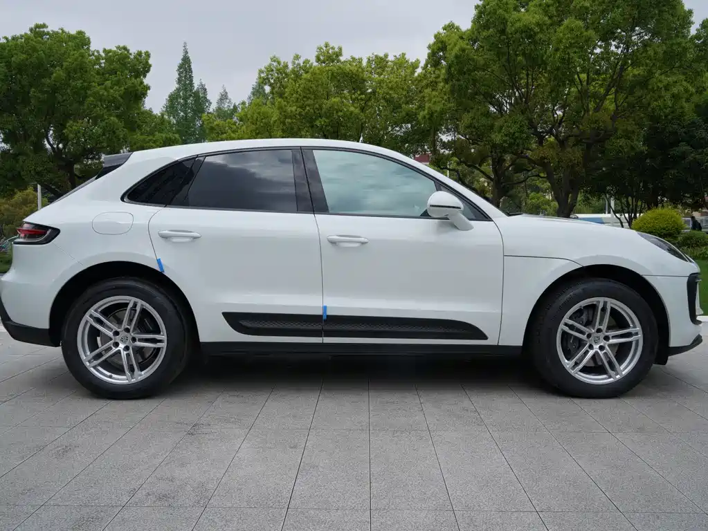 Porsche Macan 2024 — фото 19