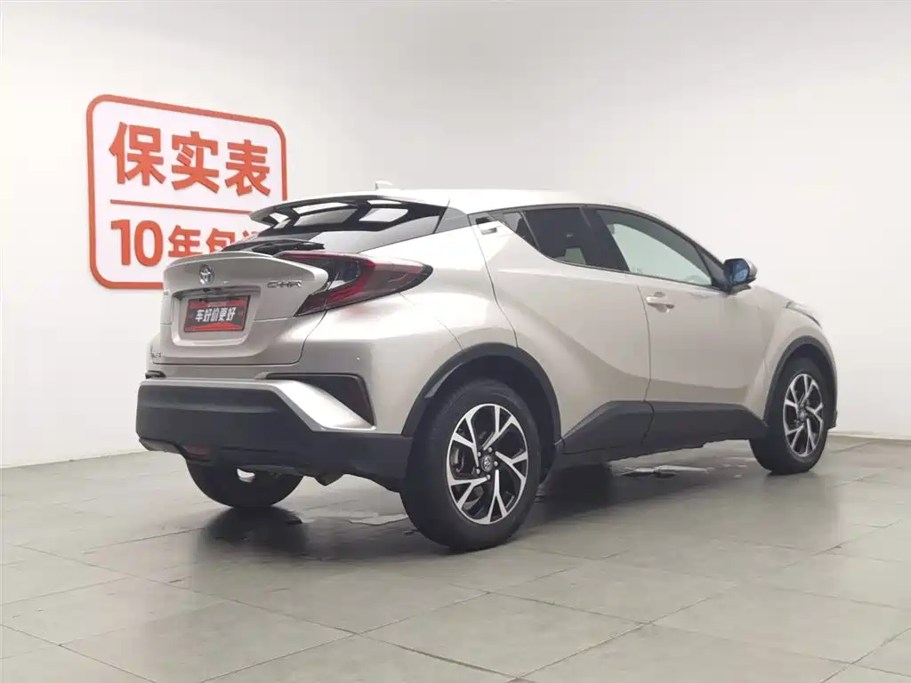 Toyota C-HR 2019 — фото 2