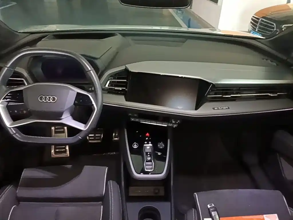 Audi Q5 E-Tron 2023 — фото 10