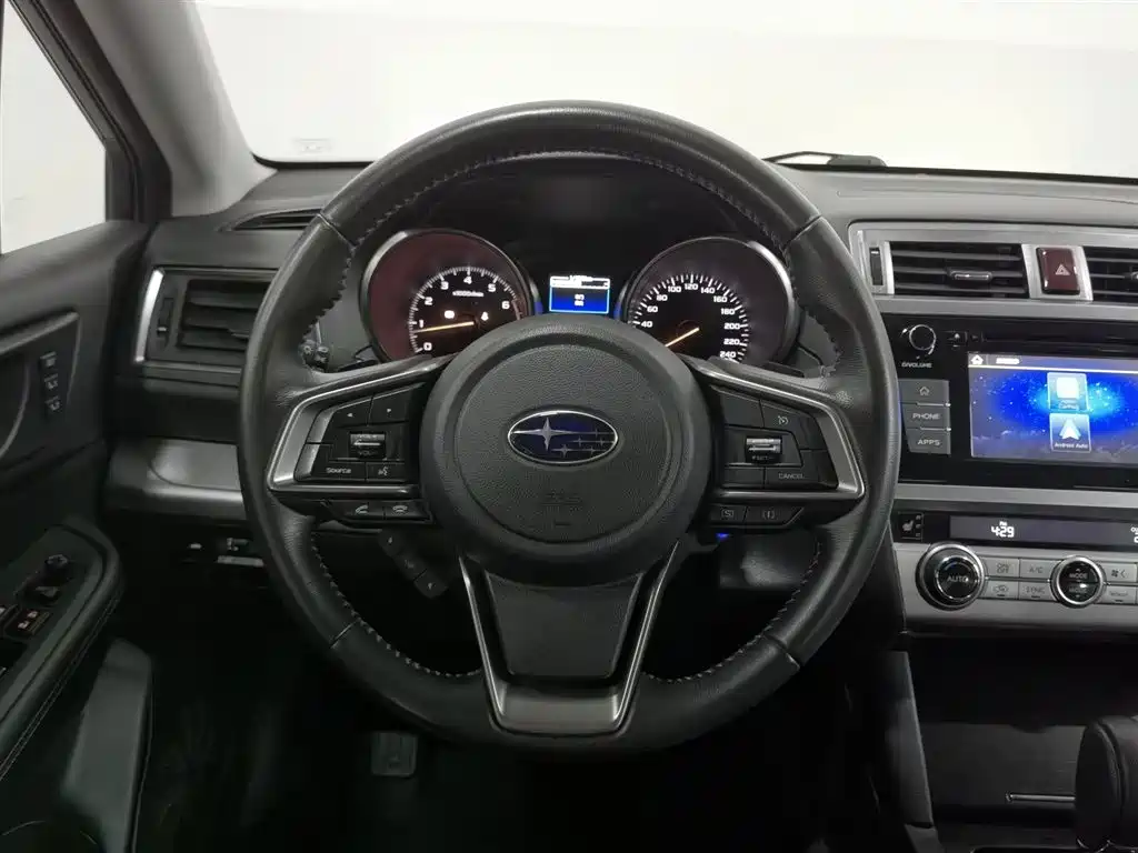 Subaru Legacy 2020 — фото 11