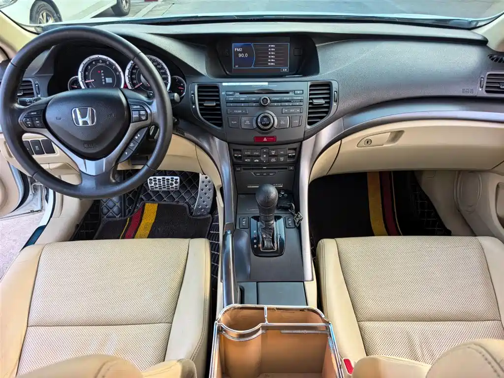 Honda Spirior 2013 — фото 13