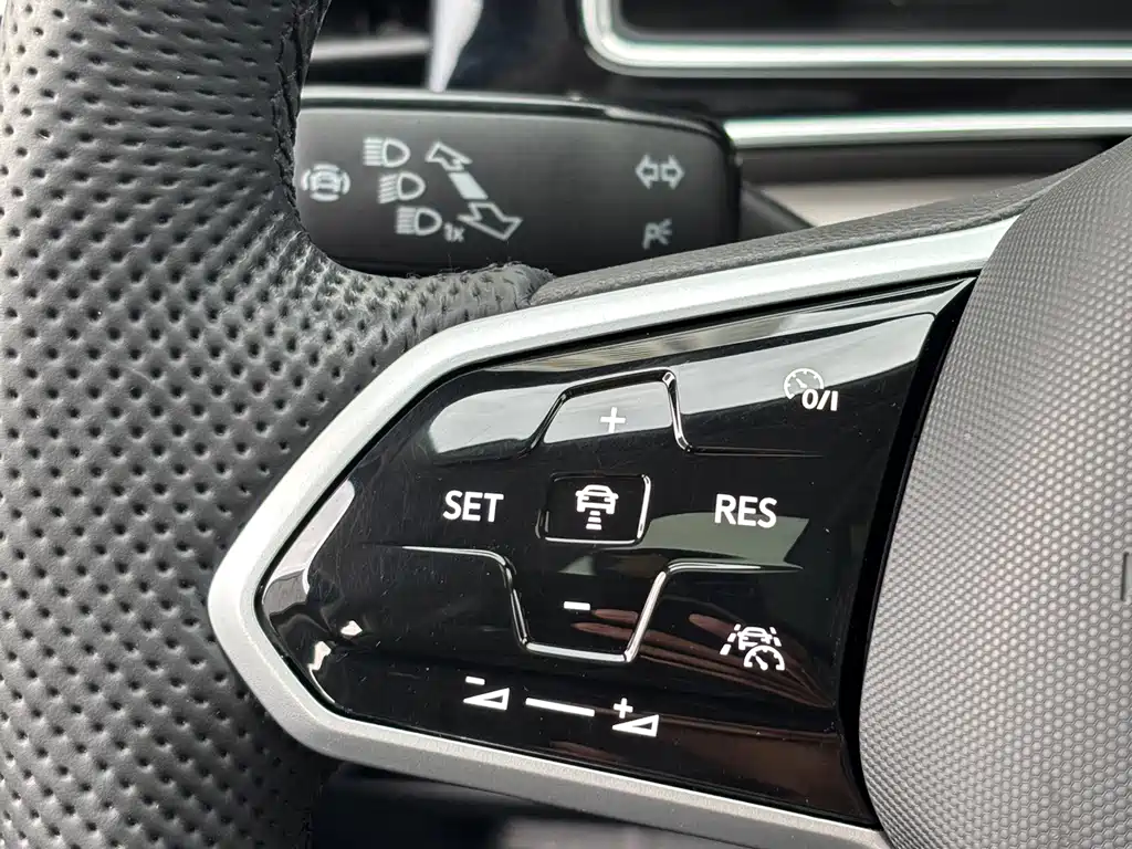 Volkswagen Tiguan L 2022 — фото 30